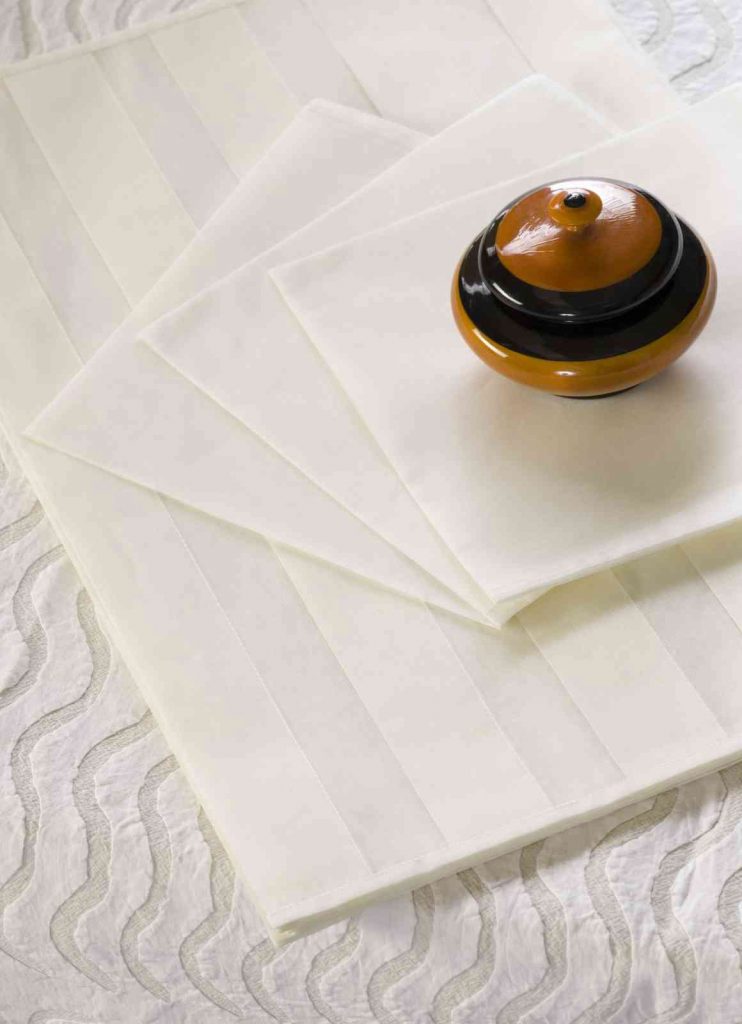 table linens_(Bhupi)226